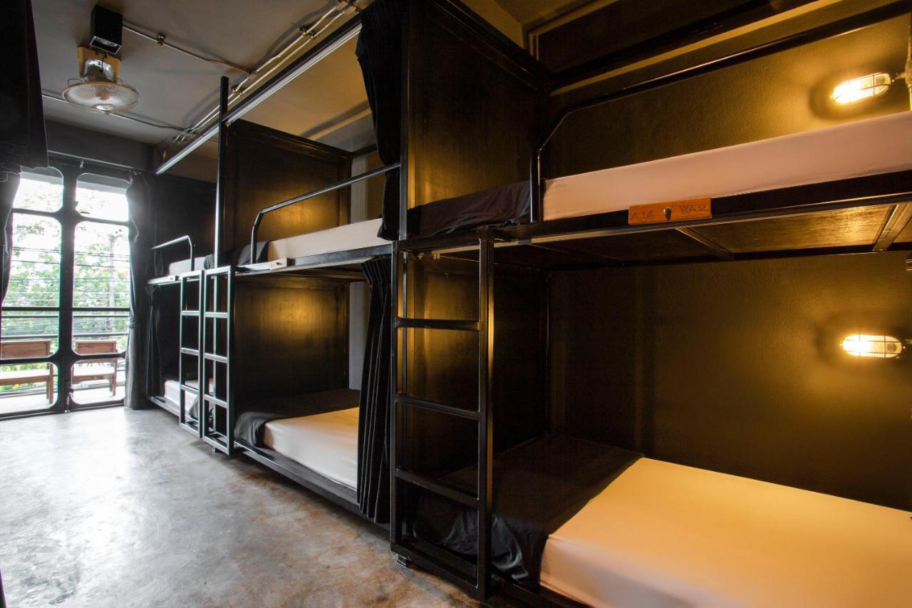 Auberge de jeunesse Box N Cafe *