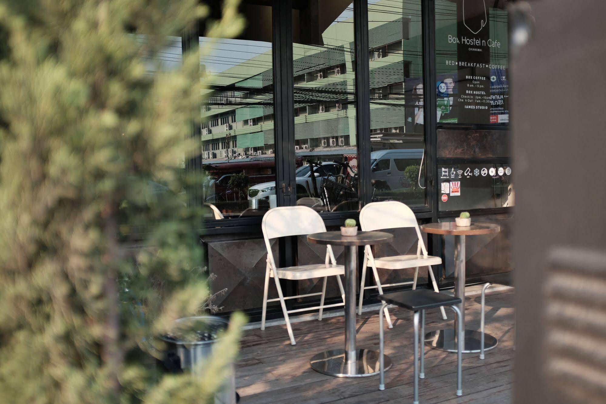Box N Cafe Auberge de jeunesse *